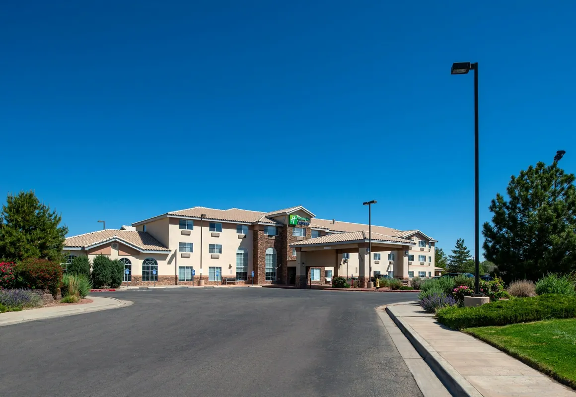 Holiday Inn Express Farmington - Bloomfield by IHG hotel hero
