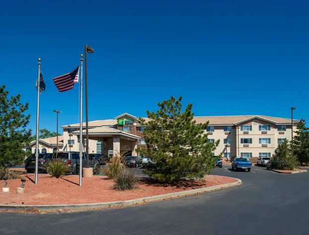 Holiday Inn Express Farmington - Bloomfield by IHG hotel detail image 1