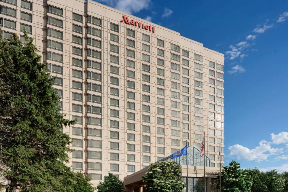 Marriott Minneapolis Southwest hotel hero