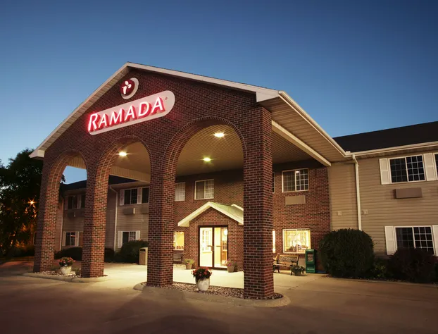 Ramada by Wyndham Spirit Lake/Okoboji hotel detail image 1