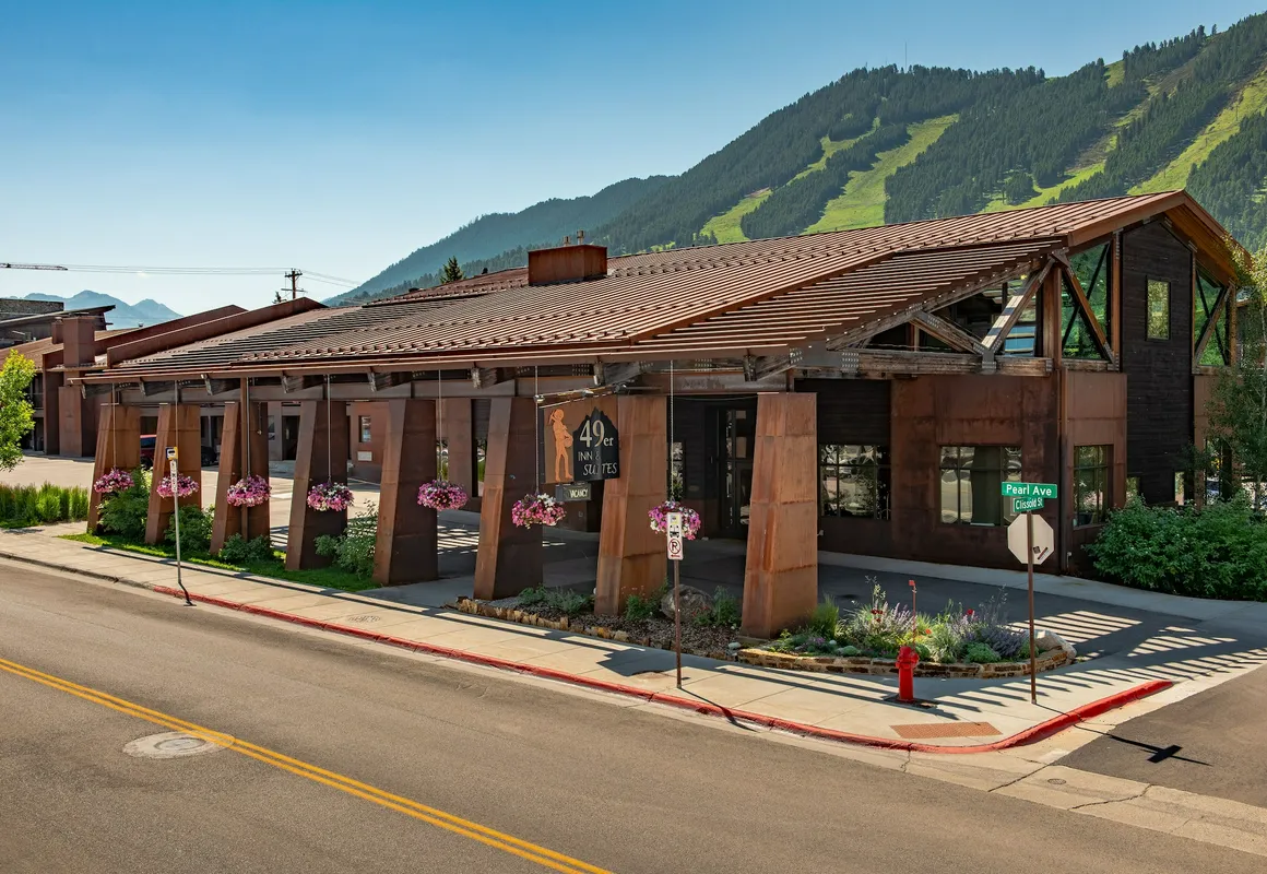 49'er Inn & Suites hotel hero