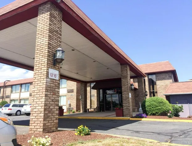 Travelodge by Wyndham Vernon CT hotel detail image 1