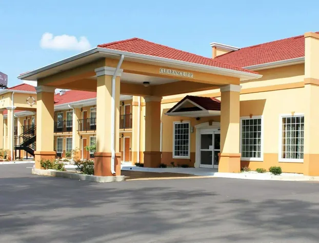 Quality Inn & Suites Greenville I-65 hotel detail image 1