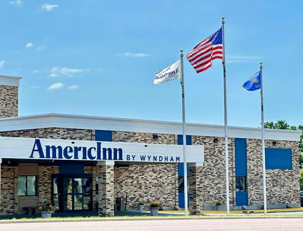 AmericInn & Suites By Wyndham Baraboo Event Center hotel detail image 2