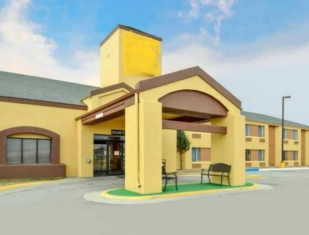 AmericInn by Wyndham Rawlins hotel detail image 1