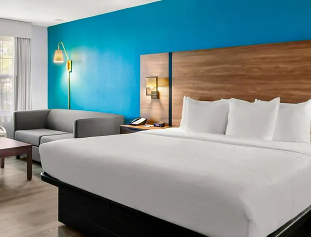 Clarion Inn Falls Church - Arlington hotel detail image 2