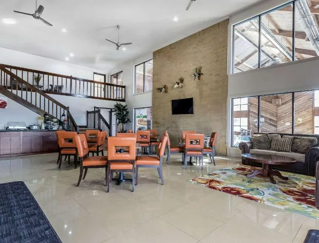 Quality Inn & Suites Stuttgart North hotel detail image 4