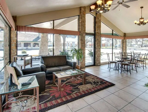 Days Inn by Wyndham Gatesville hotel detail image 3