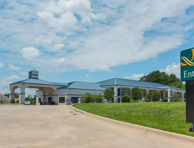 Quality Inn Carthage hotel detail image 1