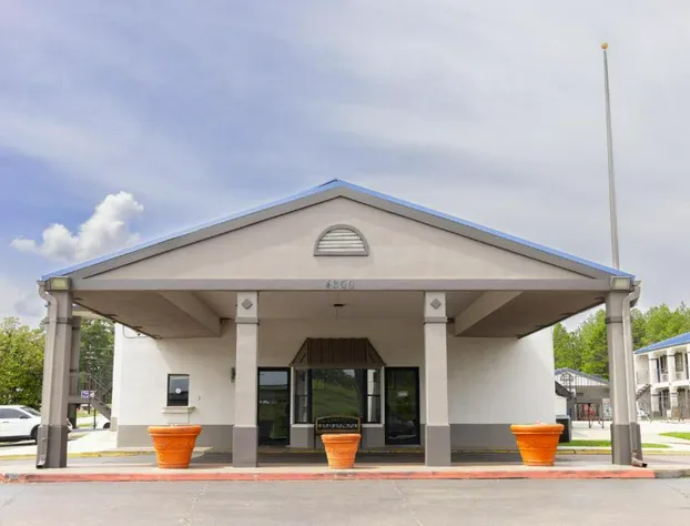 Motel 6 Nacogdoches TX hotel detail image 2