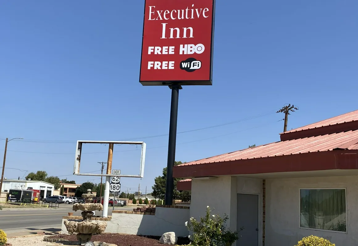 Executive Inn hotel hero