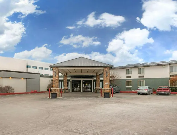 Best Western Green Bay Inn Conference Center hotel detail image 1