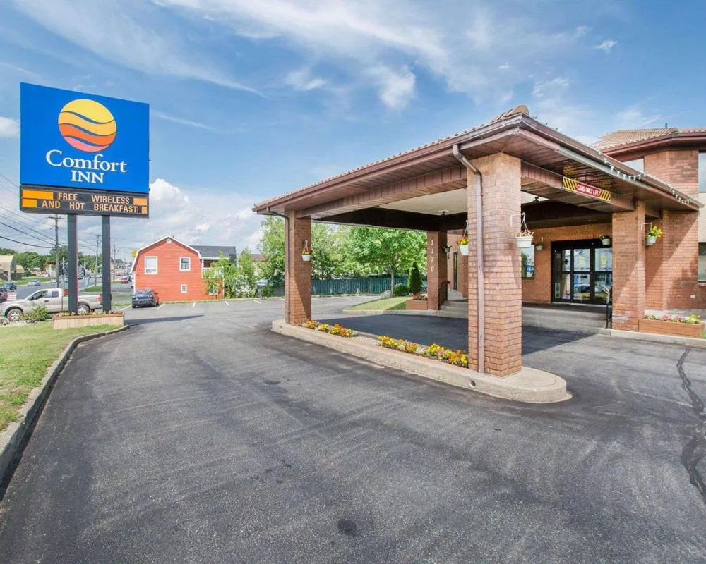 Comfort Inn hotel hero