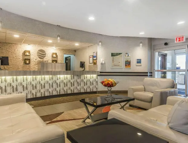 Comfort Inn & Suites Medicine Hat hotel detail image 4