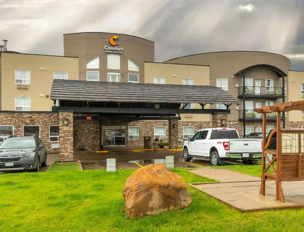 Comfort Inn & Suites Medicine Hat hotel detail image 1