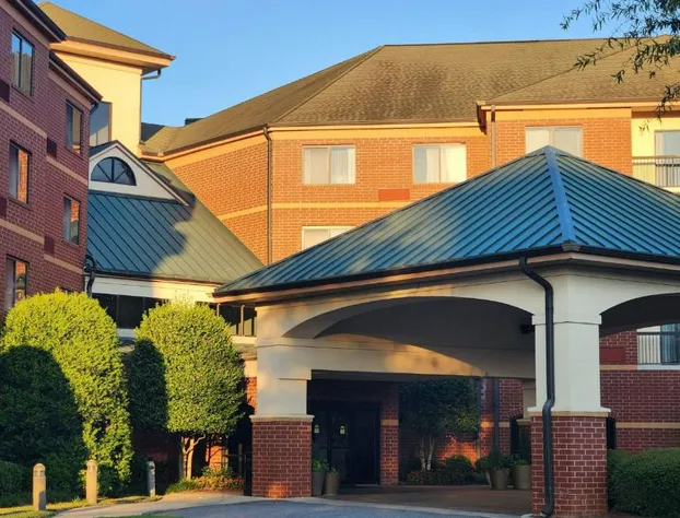 Courtyard by Marriott Hickory hotel detail image 1