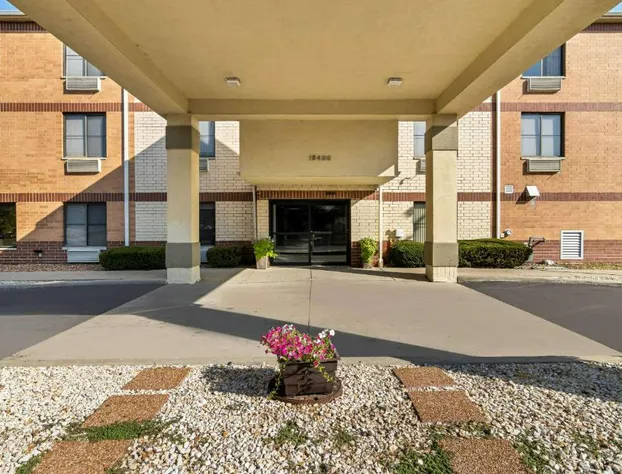 Comfort Inn & Suites near Tinley Park Amphitheater hotel detail image 4