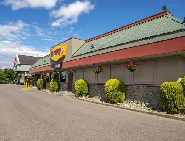 Sandman Hotel & Suites Kelowna hotel detail image 2