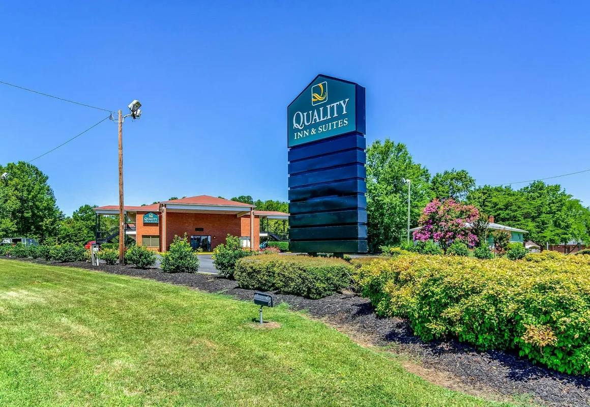 Quality Inn & Suites Creedmoor - Butner hotel hero