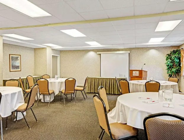 Ramada by Wyndham Saco/Old Orchard Beach Area hotel detail image 2