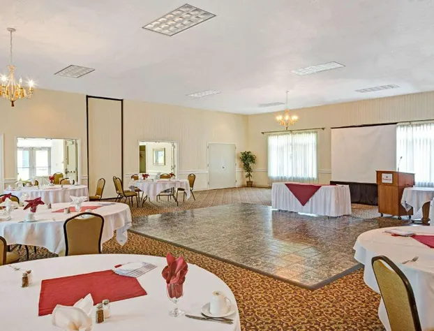 Ramada by Wyndham Saco/Old Orchard Beach Area hotel detail image 3
