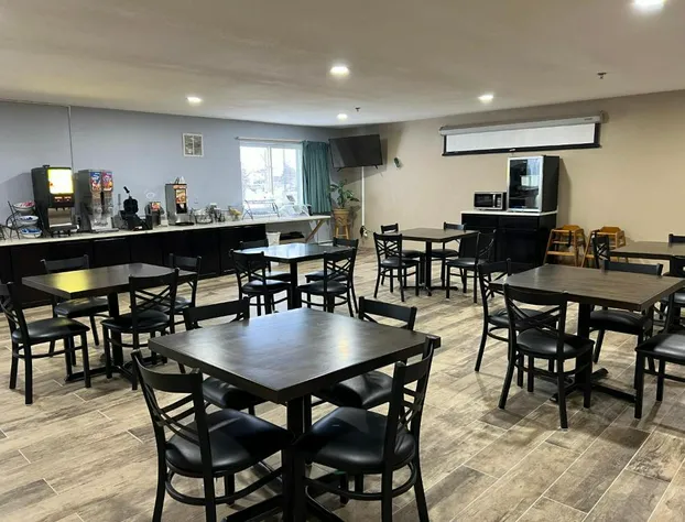 Super 8 by Wyndham Escanaba hotel detail image 2