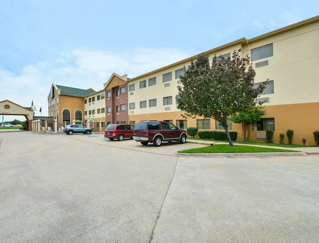 Quality Inn & Suites Waco North hotel detail image 3
