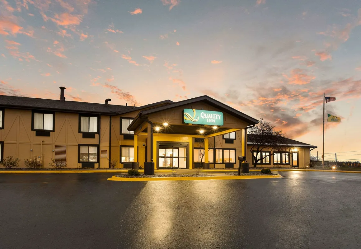Quality Inn hotel hero