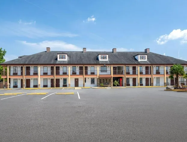 Baymont by Wyndham Commerce GA Near Tanger Outlets Mall hotel detail image 1