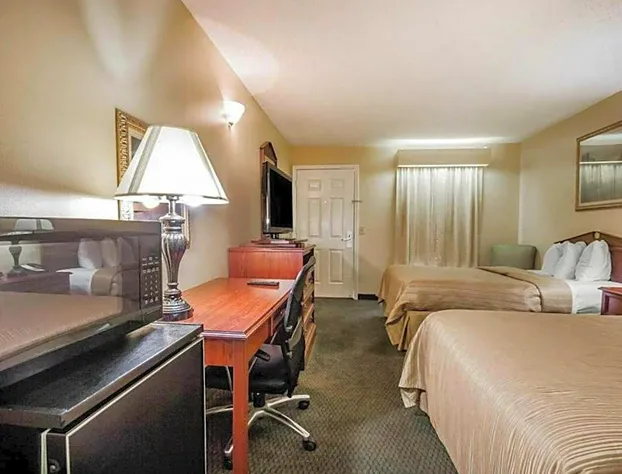 Quality Inn Arab hotel detail image 4