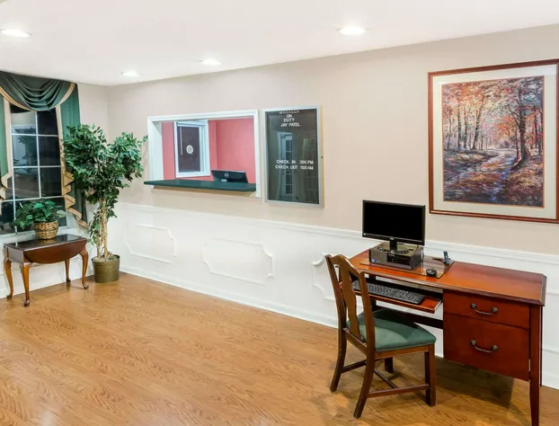 Baymont by Wyndham Grenada hotel detail image 3