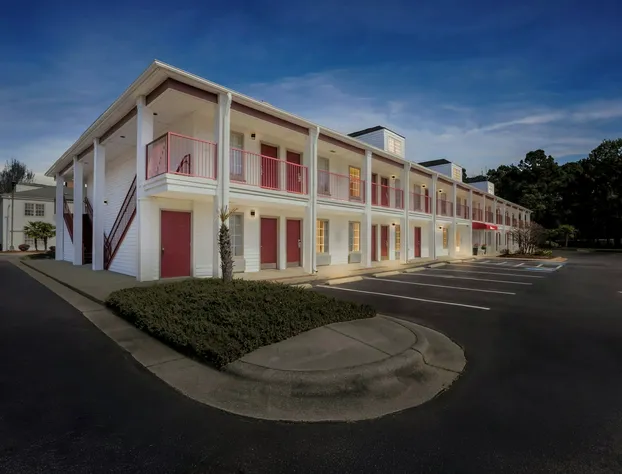 Red Roof Inn & Suites Wilson hotel detail image 3