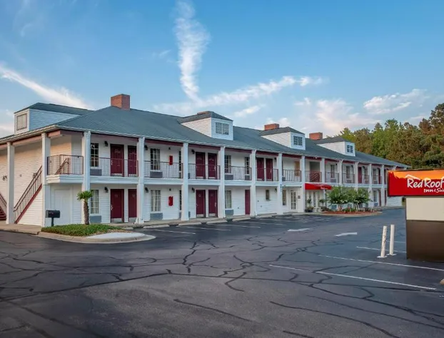 Red Roof Inn & Suites Wilson hotel detail image 1