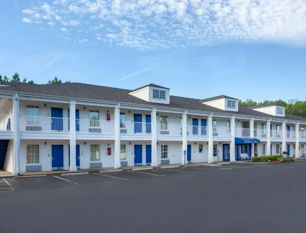 Baymont by Wyndham Greenwood hotel detail image 3