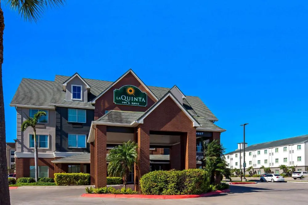La Quinta Inn & Suites by Wyndham Pharr North McAllen hotel hero