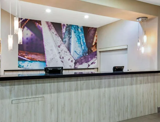 La Quinta Inn & Suites by Wyndham Pharr North McAllen hotel detail image 3