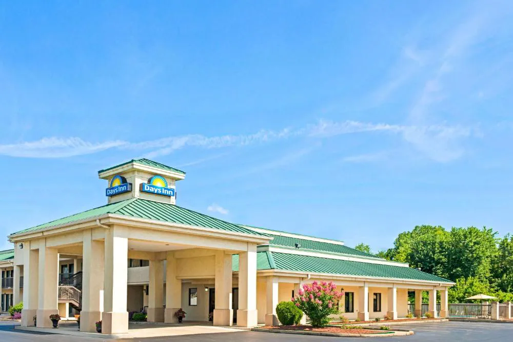 Days Inn by Wyndham Covington hotel hero