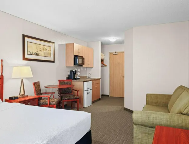 Days Inn & Suites by Wyndham Winkler hotel detail image 4