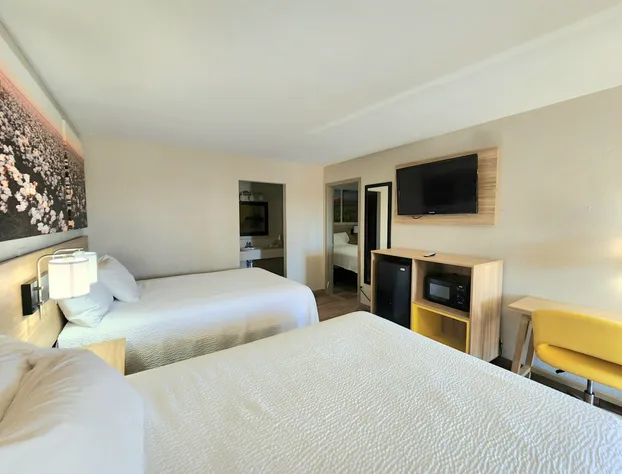 Days Inn by Wyndham McAllen hotel detail image 3