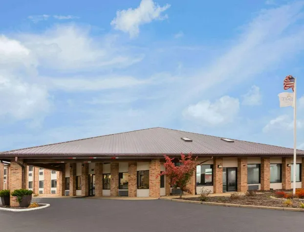 Baymont by Wyndham Warrenton hotel detail image 2