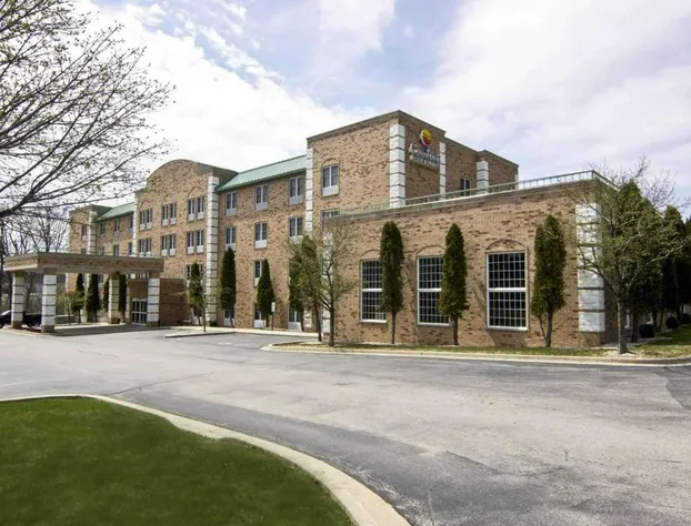 Comfort Inn & Suites Grafton - Cedarburg hotel detail image 3