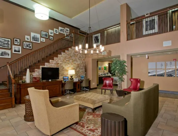 Russell Inn & Suites hotel detail image 2