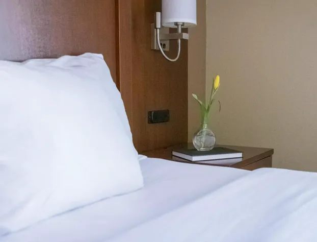 Russell Inn & Suites hotel detail image 4