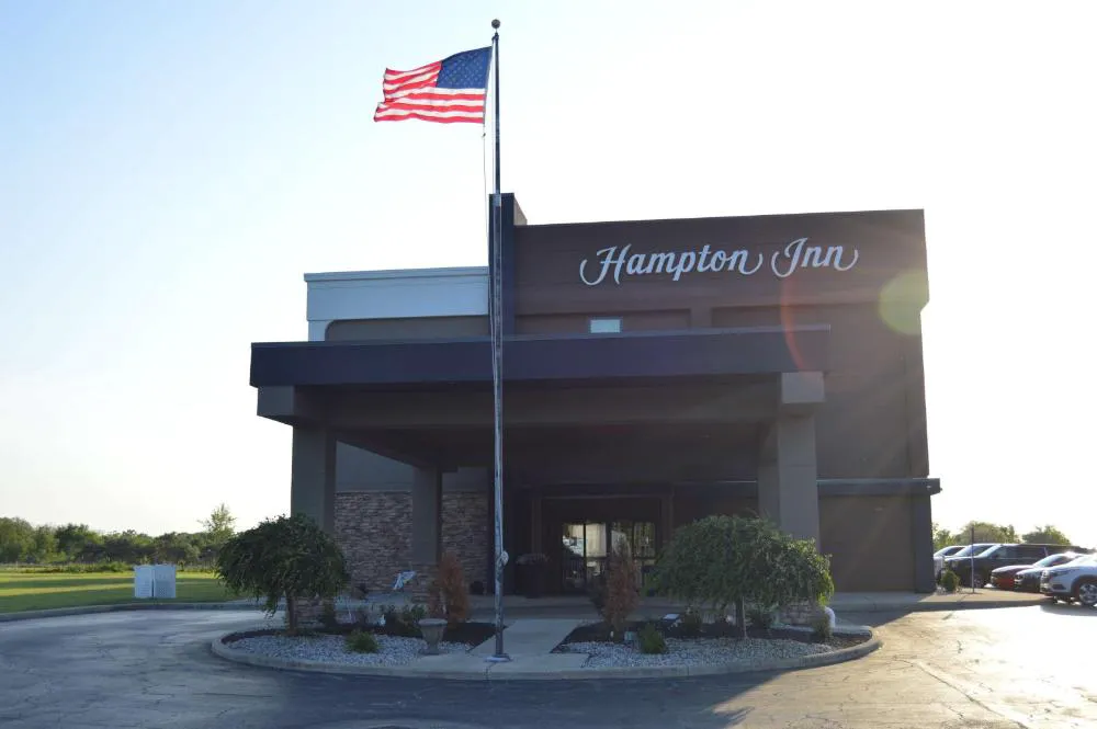 Hampton Inn by Hilton Tiffin hotel hero