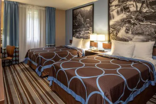 Super 8 by Wyndham Steubenville hotel detail image 4