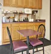 Super 8 by Wyndham Steubenville hotel detail image 4