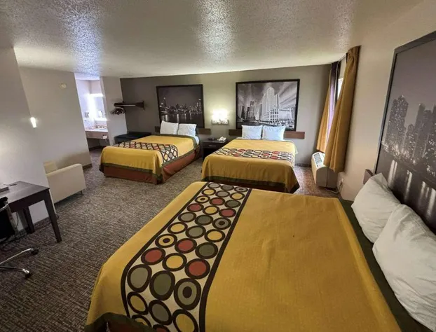 Super 8 by Wyndham Marshall hotel detail image 4