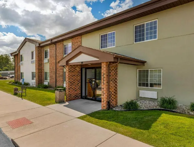 Quality Inn Chesterton near Indiana Dunes National Park I-94 hotel detail image 1