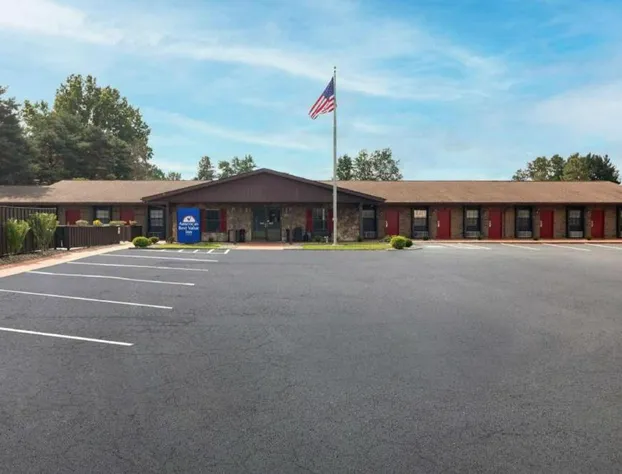 Americas Best Value Inn Alliance hotel detail image 3