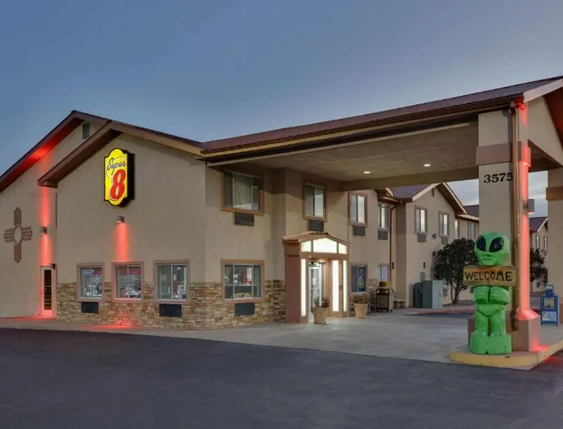 Super 8 by Wyndham Roswell hotel detail image 2